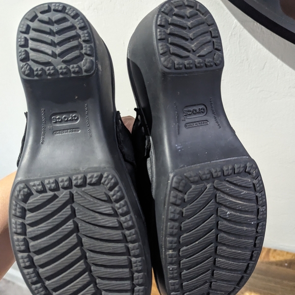 Crocs Women’s Sarah Clogs Black - Picture 4 of 6